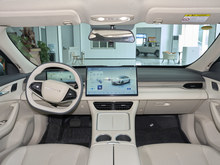 2025 ǺS7 235 