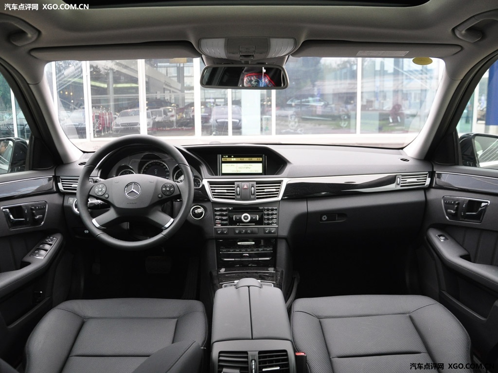 奔驰e级中控方向盘第1004张点击查看下一张清晰大图