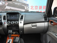 中控方向盘图片