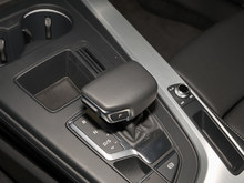 2026�� �µ�A4L 200���������� 40 TFSI ʱ�ж�����